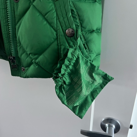 Esprit - Green puffer vest - ladies sz 6 - Picture 3 of 4